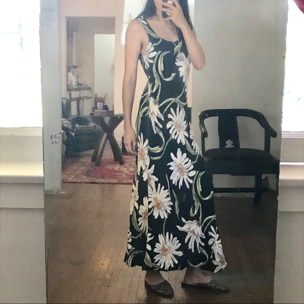 Flowery Vintage Dress